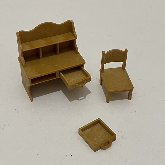 Sylvanian Families Calico Critters Surest Study Desk & Chair Drawers Tan Epoch - Picture 7 of 8